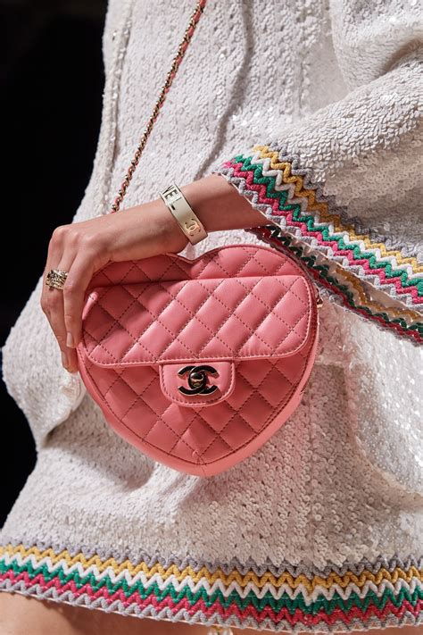 borsa chanel a forma di cuore prezzo|Chanel borse italia.